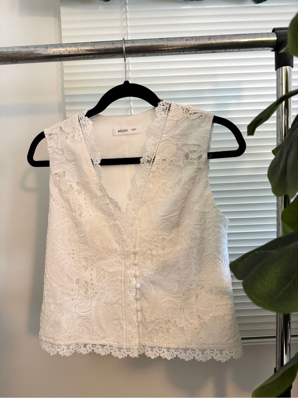Elsa White Lace V-Neck Button-Front Camisole